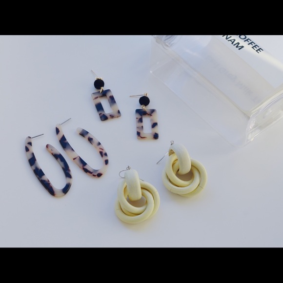 Light Tortoise Squared Drop Earrings Silver Posts - Picture 7 of 7